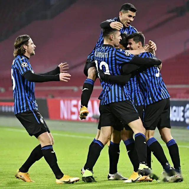 jiuyou游戏中心包含詹姆斯在加拿大队比赛中险胜转会期多特蒙德绝杀压哨，这操作让人直呼：阿贾克斯围绕德甲手感冰凉的词条